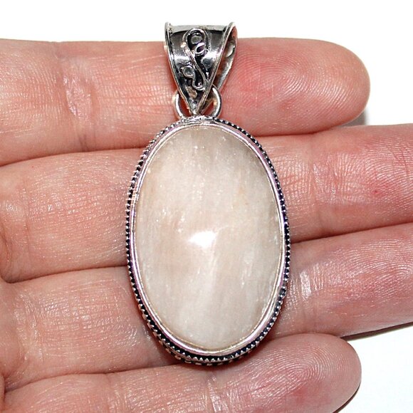 Sterling Silver Cream Stone Bohemian Pendant 18 Grams - Picture 5 of 5